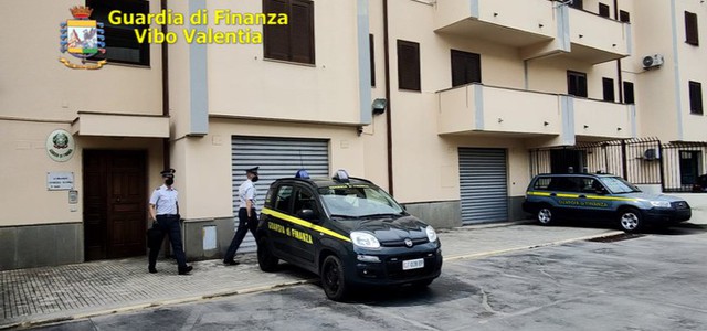 Falsi poveri con buoni spesa, 126 denunce
