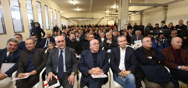 Oliverio ha inaugurato un nuovo stabilimento di salumi
