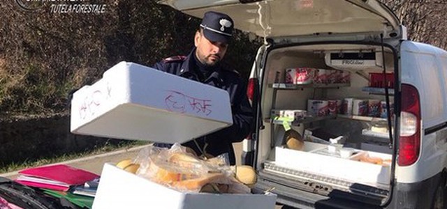Sequestrati formaggi privi tracciabilità