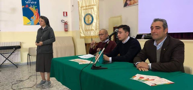 Soverato, educazione civica e cittadinanza attiva con Interact e Rotary - Bernard Dika ospite all'Istituto Maria Ausiliatrice