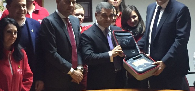 Arruzzolo dona defibrillatore per il primo soccorso