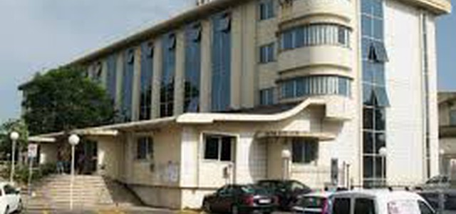 Senza stipendio da 4 mesi, i lavoratori della Provincia di Vibo occupano la presidenza 