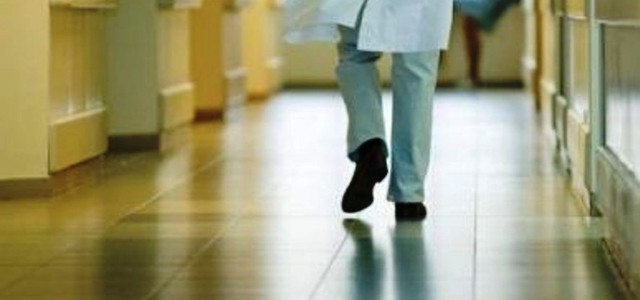 Era accusato di adescare ragazze minorenni sui social, morto autotrasportatore