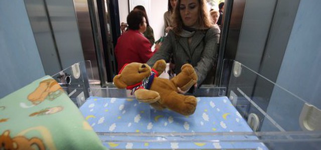 In culla termica primo bimbo abbandonato