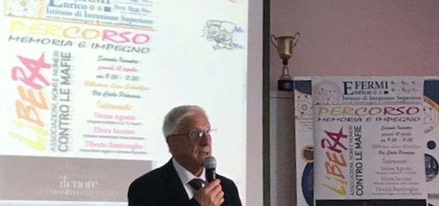 Libera Catanzaro: incontro tra Tiberio Bentivoglio e studenti del "Fermi"