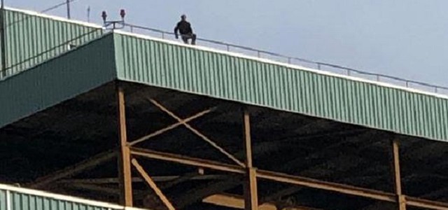 Protesta ex operaio Enel a Rossano