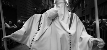 Inaugurata mostra fotografica di Gaetano Gianzi dal titolo “Settimana Santa a Taranto - 2013”