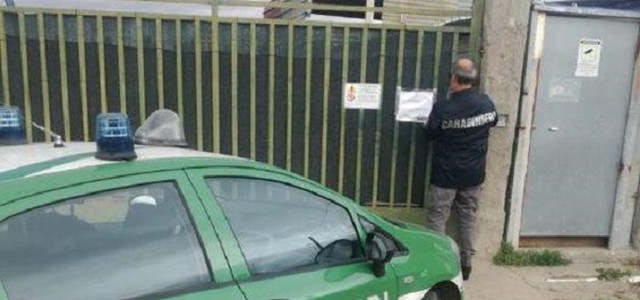 Sequestrata area con rottami di auto, denunciato 54enne