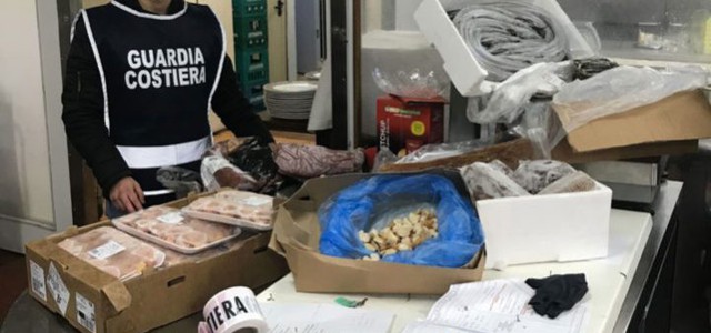 Guardia Costiera sequestra 23 kg di pesce in cattivo stato di conservazione