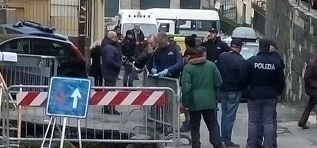 Cadavere di anziano trovato in una voragine aperta dal 2016