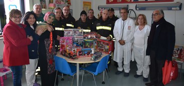 UNA BEFANA SPECIALE ALL’OSPEDALE DI CORIGLIANO PROMOSSA DA ASSOCIAZIONE NAZIONALE VVFF 